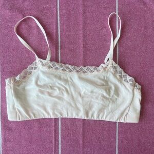 2/$20 ❤️ Natori Lace Trim Bralette Medium Pale Pink